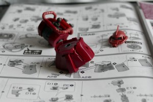 HGシャア専用ザク2製作過程1