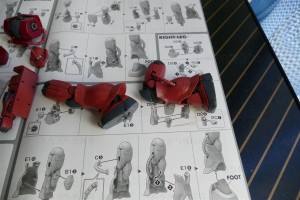 HGシャア専用ザク2 脚部関節