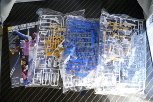 V2アサルトバスターガンダム 内容物