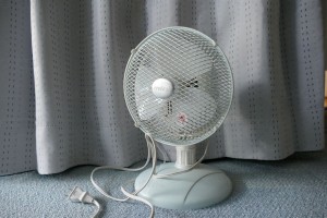 小型扇風機の修理1