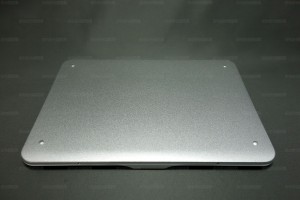 Portable Bluetooth Keyboard本体背面