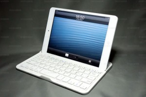 Portable Bluetooth Keyboard＋iPad mini横