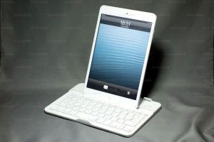 Portable Bluetooth Keyboard＋iPad mini縦