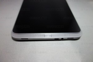 W4-820/FP 本体下面