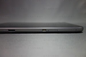 W4-820/FP 本体右側面