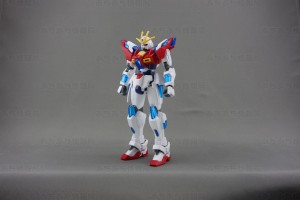 HGBFトライバーニングガンダム 本体側面