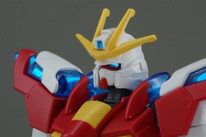 HGBFトライバーニングガンダム 顔アップ側面