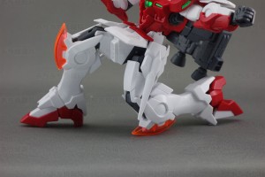HGBFウイングガンダムゼロ炎 脚部可動域