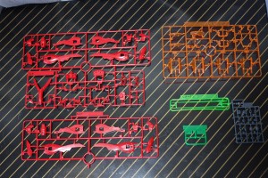 HGBFウイングガンダムゼロ炎 内容物2