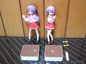 柊かがみ&つかさ 制服Ver.セット付属品
